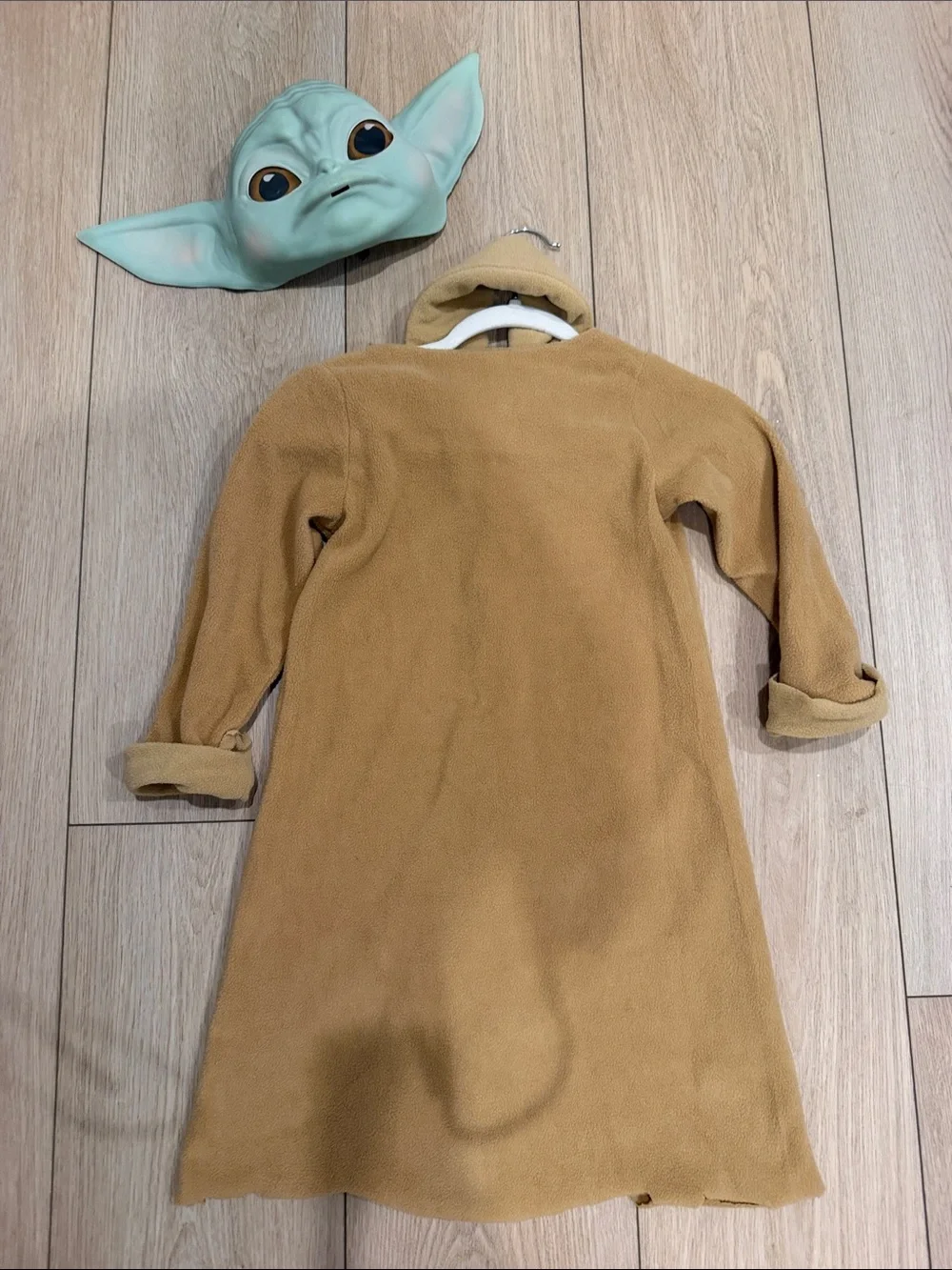 Star Wars Grogu Mask and Tan Fleece Robe Set